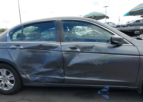 2009 Honda Accord 2.4 Lx-P z USA, uszkodzony, nr VIN JHMCP26439C005427